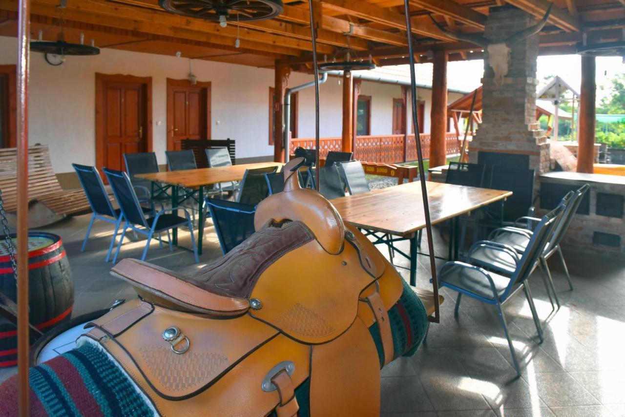 Nyakiglab Villa Szegi エクステリア 写真