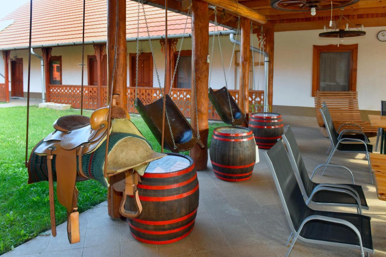 Nyakiglab Villa Szegi エクステリア 写真